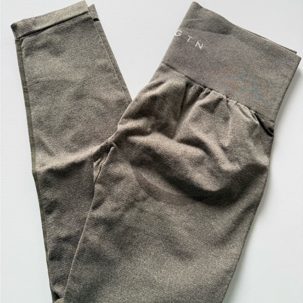 NVGTN Women”s Contour Olive Green Leggings
